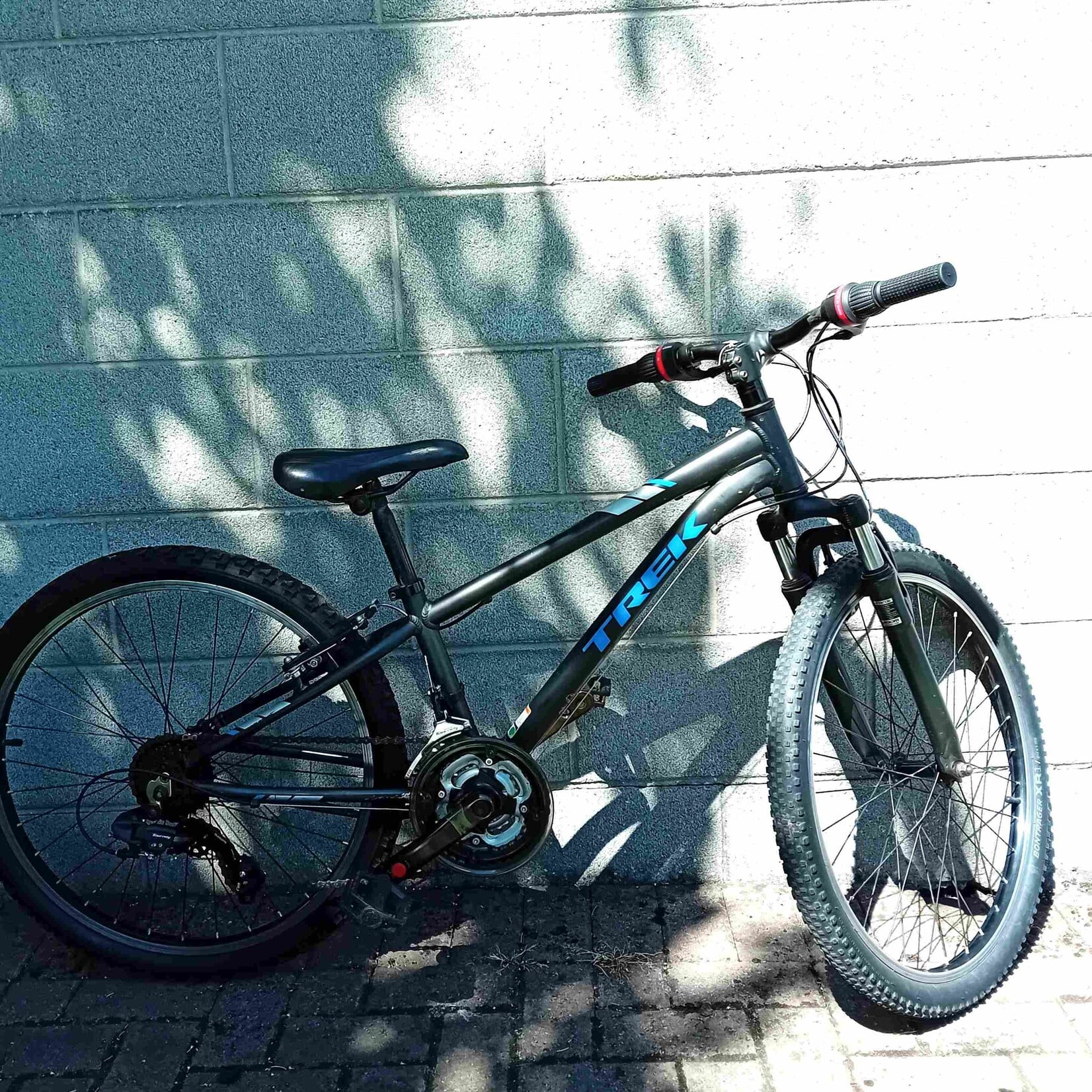 Trek Trek Teen Mountain Bike - 24 inch wheels