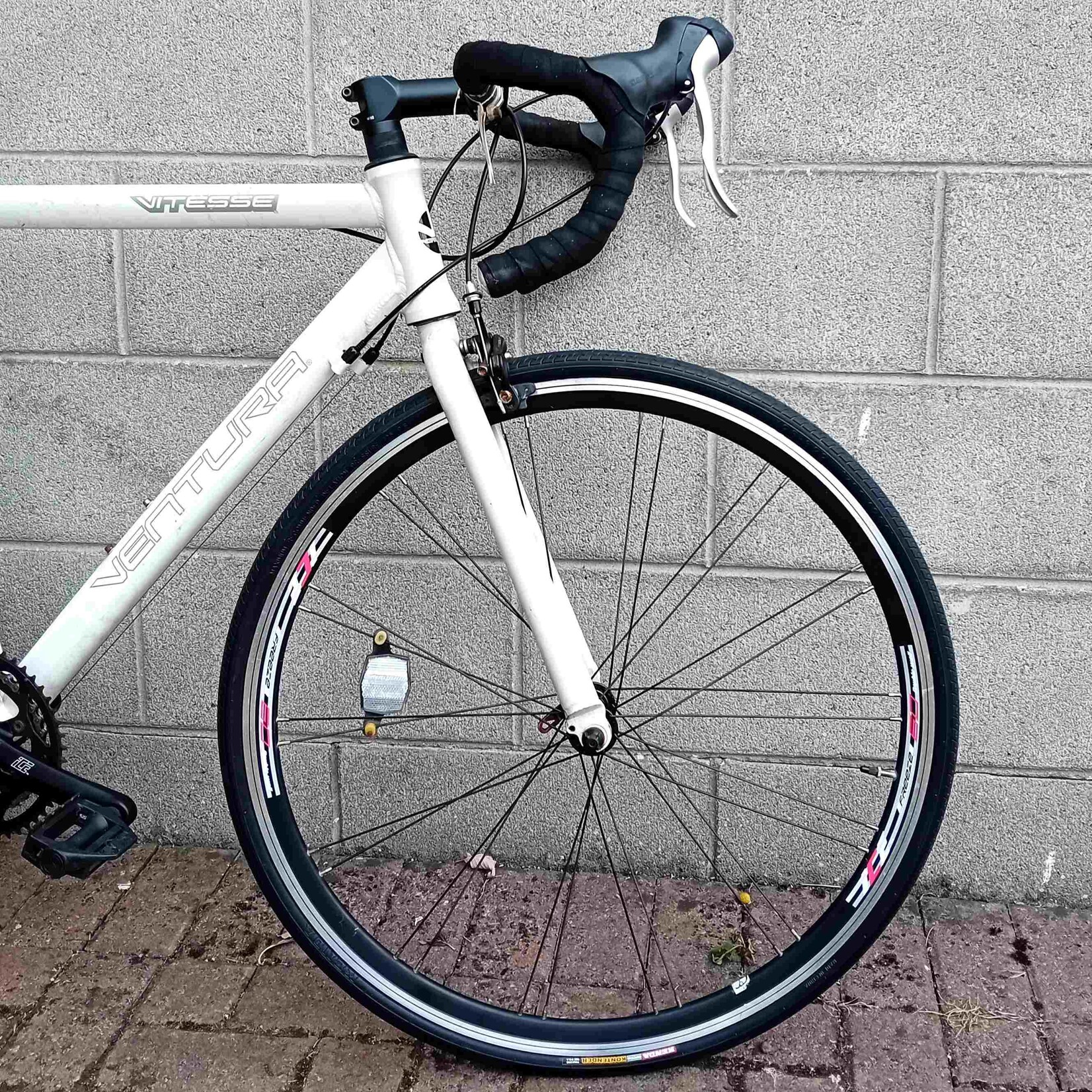 Vitesse Ventura Vitesse Road Bike