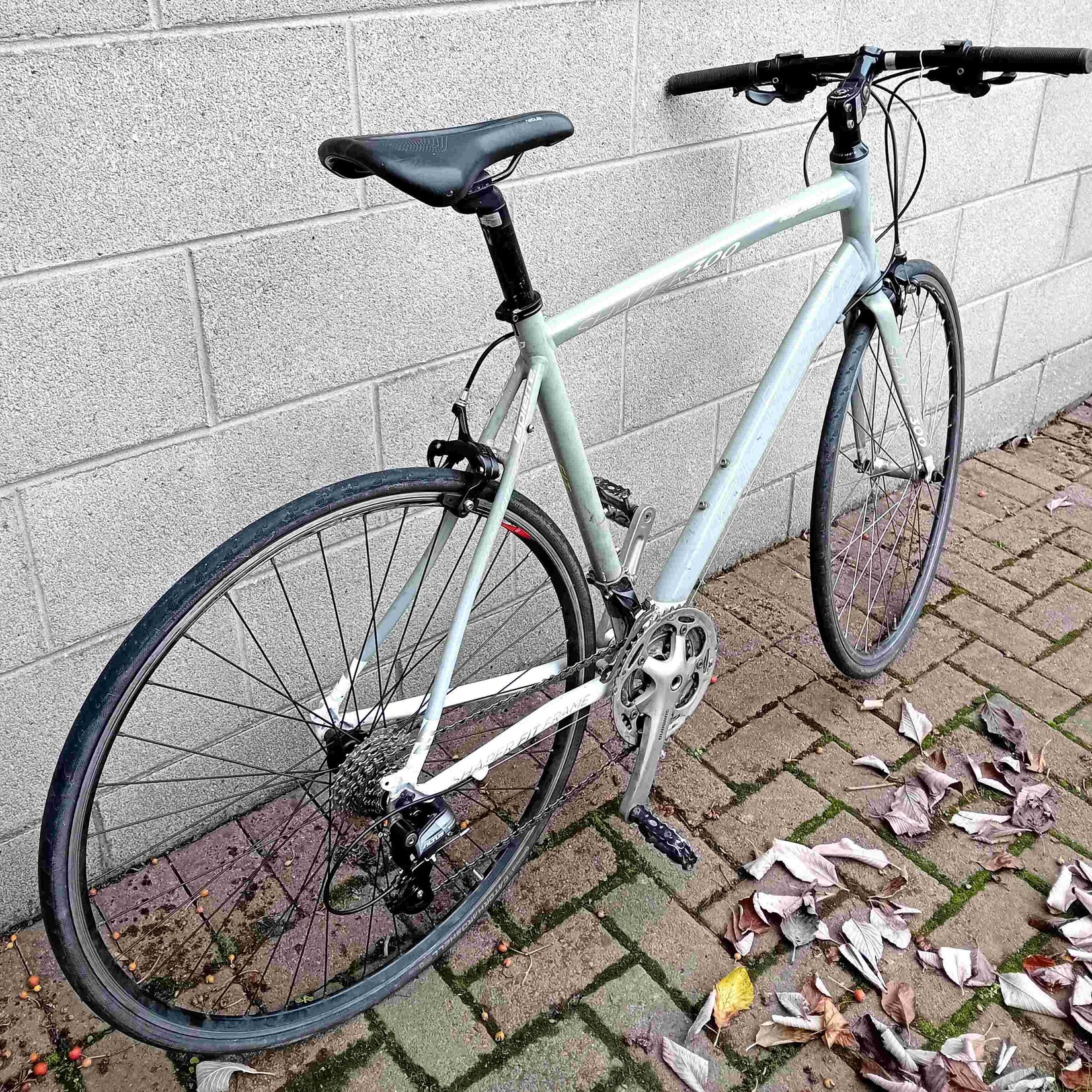 Lapierre Lapierre Shaper 300 Men's Hybrid Bike