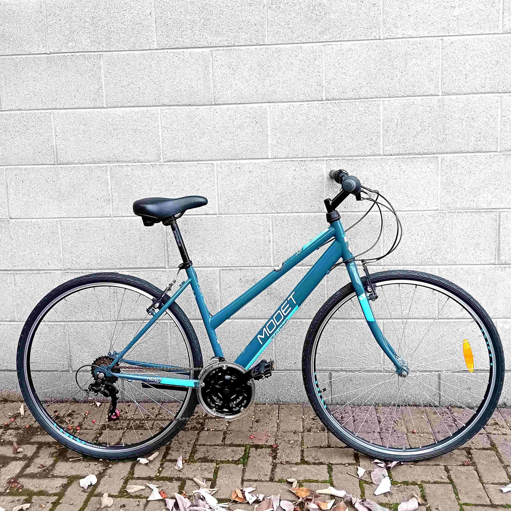 Modet Modet Trino Women's Hybrid bike