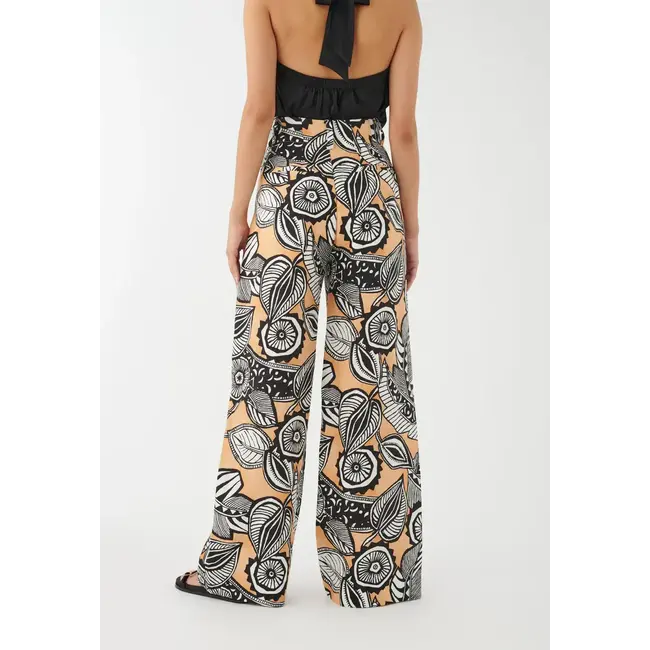 Dea Kudibal DABRINADEA NS TULUM