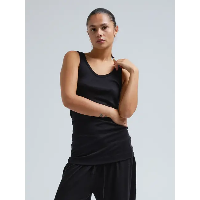 Seamless Basic WOOLEN ISA BLACK