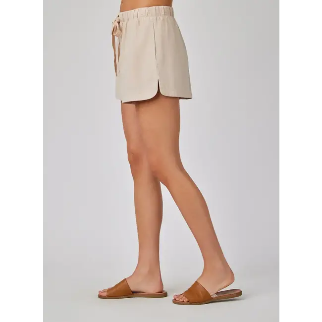 Bella Dahl FLOWY DOLPHIN SHORT LNSND