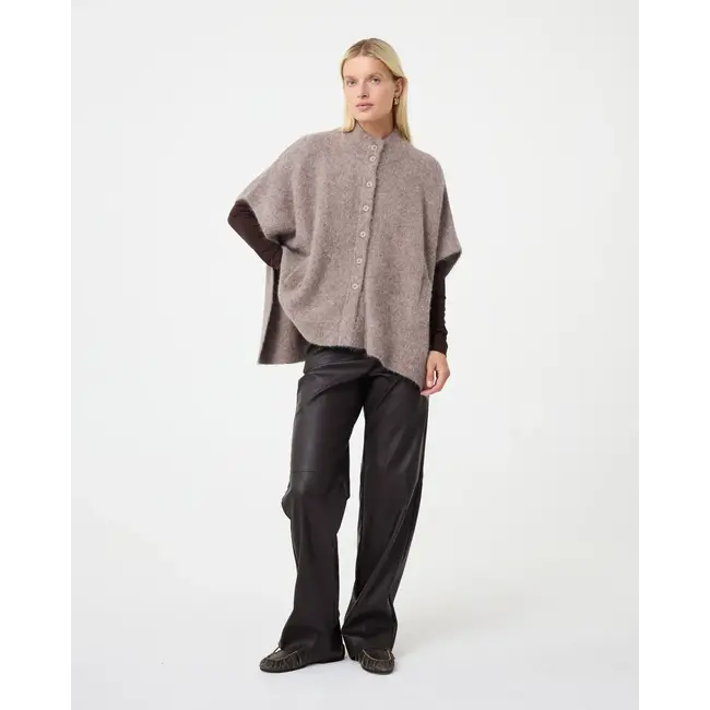 KNIT-TED PLEUNIE PONCHO MOCCA