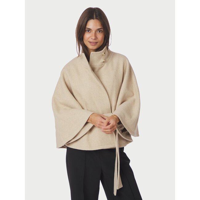 Neo Noir ZANNA CAPE SAND