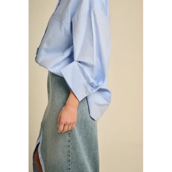 MARCH 23 AURA BLOUSE POPLIN SKY BLUE