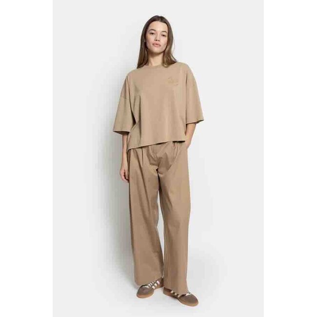 Ame antwerp ELOISE-A VINTAGE CAMEL BOXY T-SHIRT