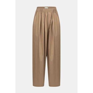 Ame antwerp KICK BEIGE PLEATED PANTS