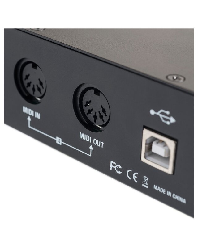 TIE Studio MIDI 4i4o