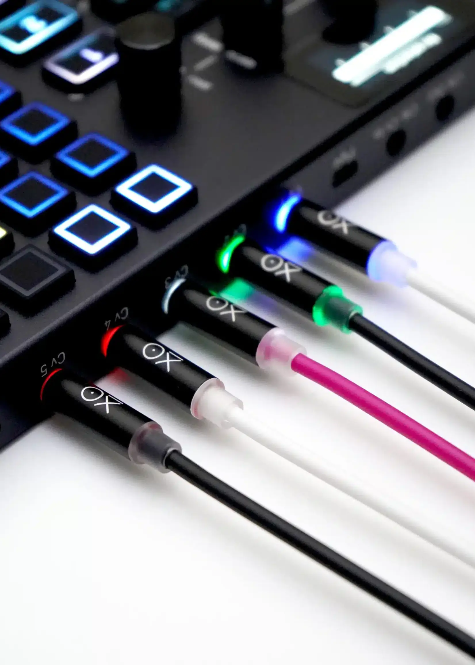 OXI Instruments GLOWS: LED Eurorack Patch Cables