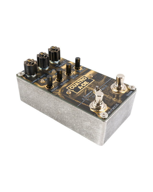 Maneco  Cuatro A DE Delay & Reverb Pedal