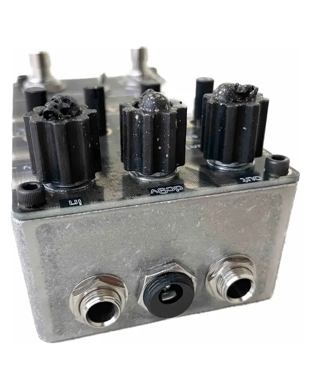 Maneco  Cuatro A DE Delay & Reverb Pedal