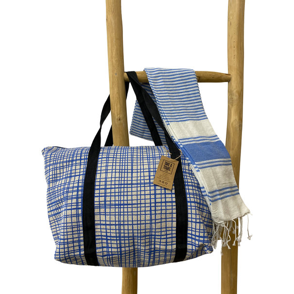 Take A Towel gerecyclede strandtas + hamamdoek Lichtblauw