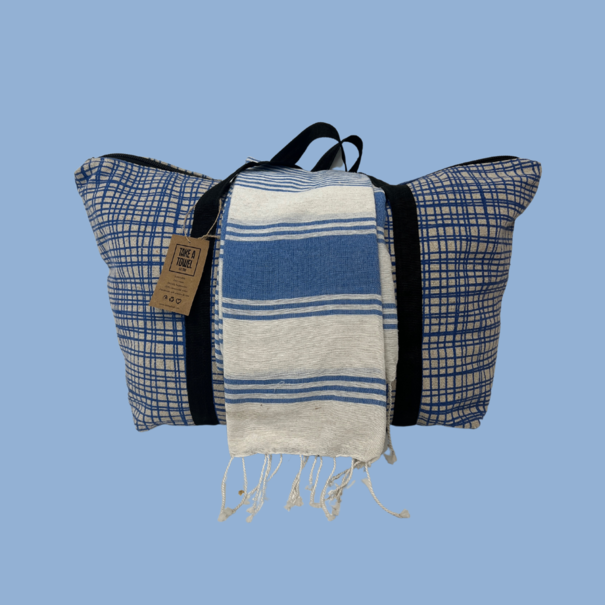 Take A Towel gerecyclede strandtas + hamamdoek Lichtblauw