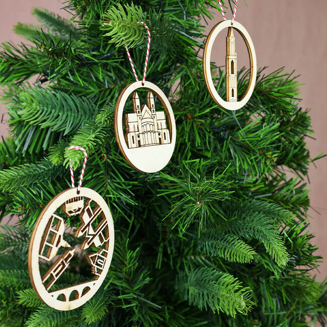 City Shapes Kerstballen set  Maastricht hout - 3 stuks