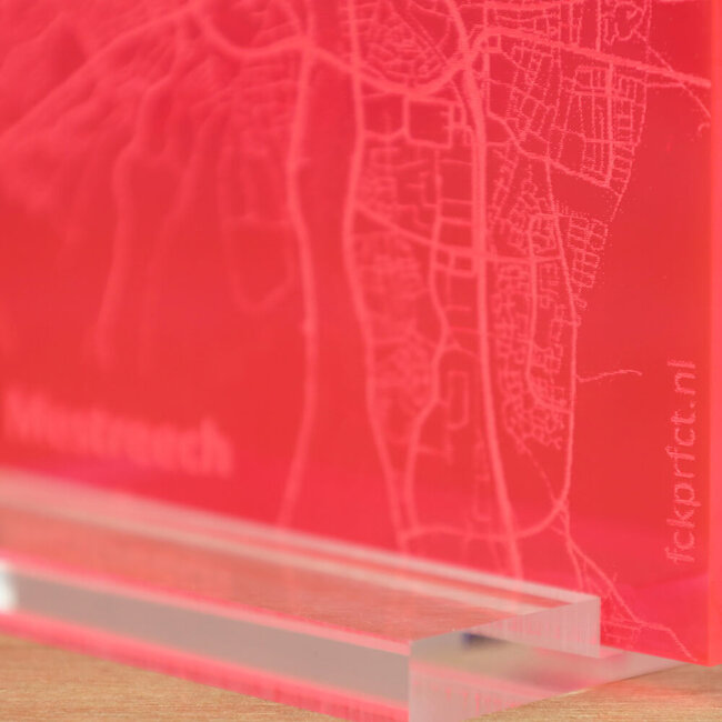 FCK PRFCT Tegeltje 'Mestreech' plexiglas - roze