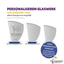 Uniek design glazen trofee - Bonnie - 88603.99