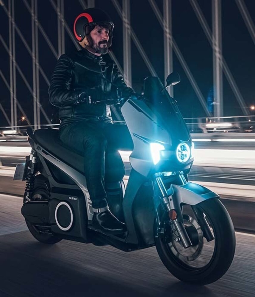 Silence Silence S01+ Plus 120 km/u elektrische motorscooter Silence Silence S01+ Plus 120 km/u elektrische motorscooter