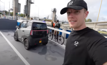 SILENCE S04: Enzo Knol rijdt in 'het karretje' van Koen en Roxy