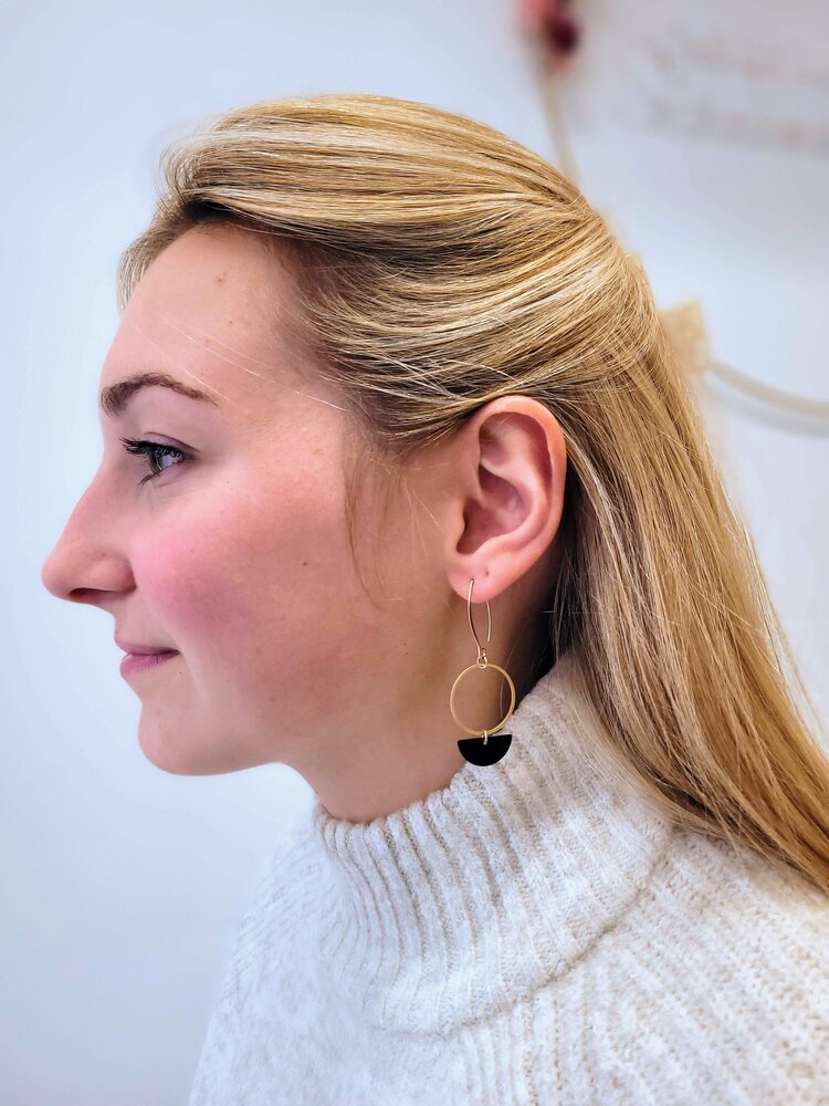 Handgemaakte juwelen Alies goud/zwart