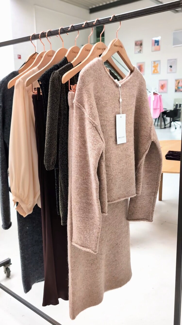 Grace & Mila Tamino boxy wool blend sweater - beige