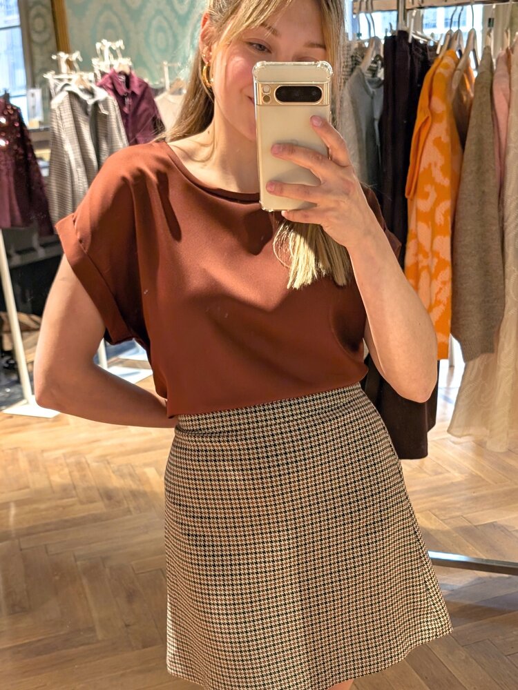 Vila Clothes viellette satin t-shirt - burnt red