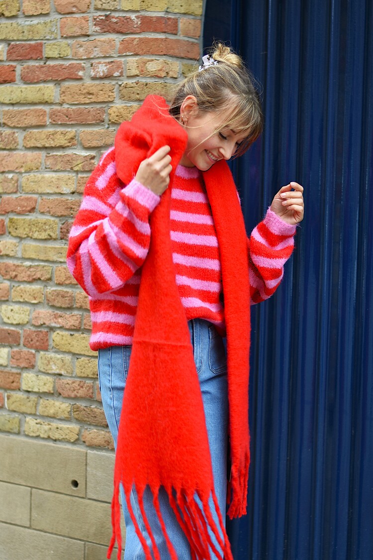 Loavies cuddle weather scarf - red