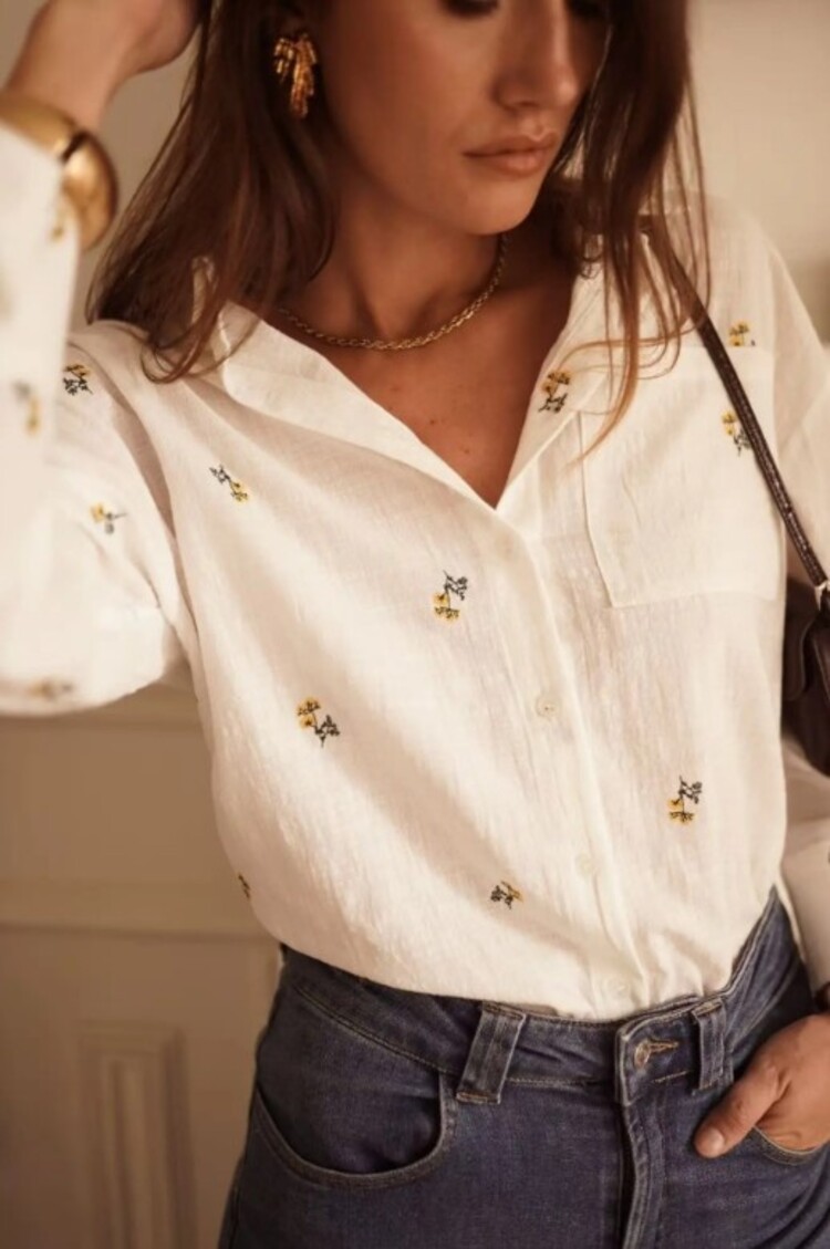 Sillie flower embroidered blouse - ecru