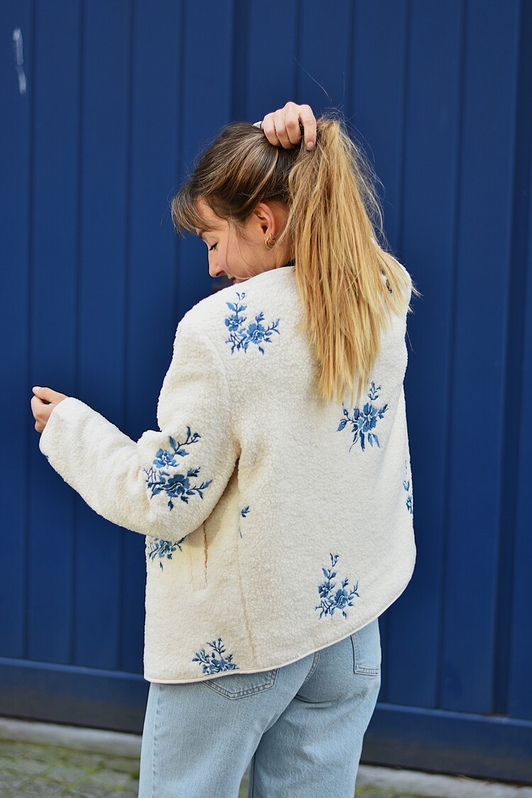 Vila Clothes viada embroidered teddy jacket