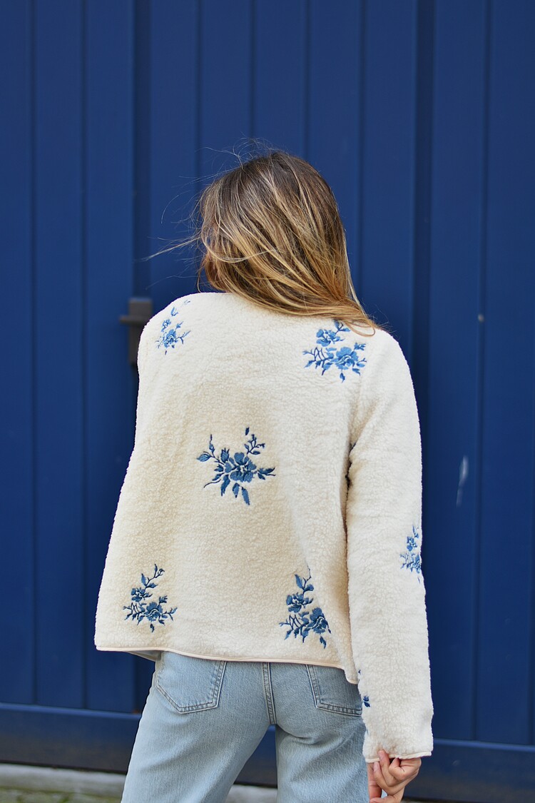 Vila Clothes viada embroidered teddy jacket