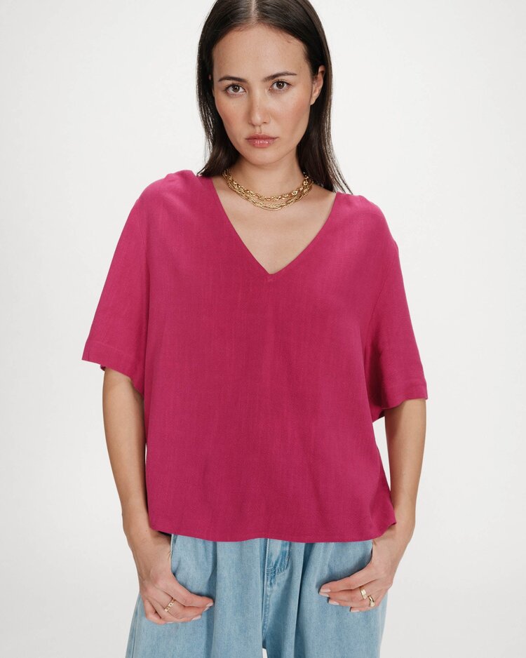 Grace & Mila violon 1/2 sleeve v-neck blouse - fushia