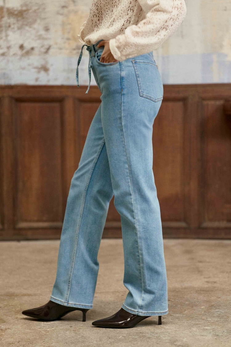 La petite étoile paz waist tie straight jeans - light blue
