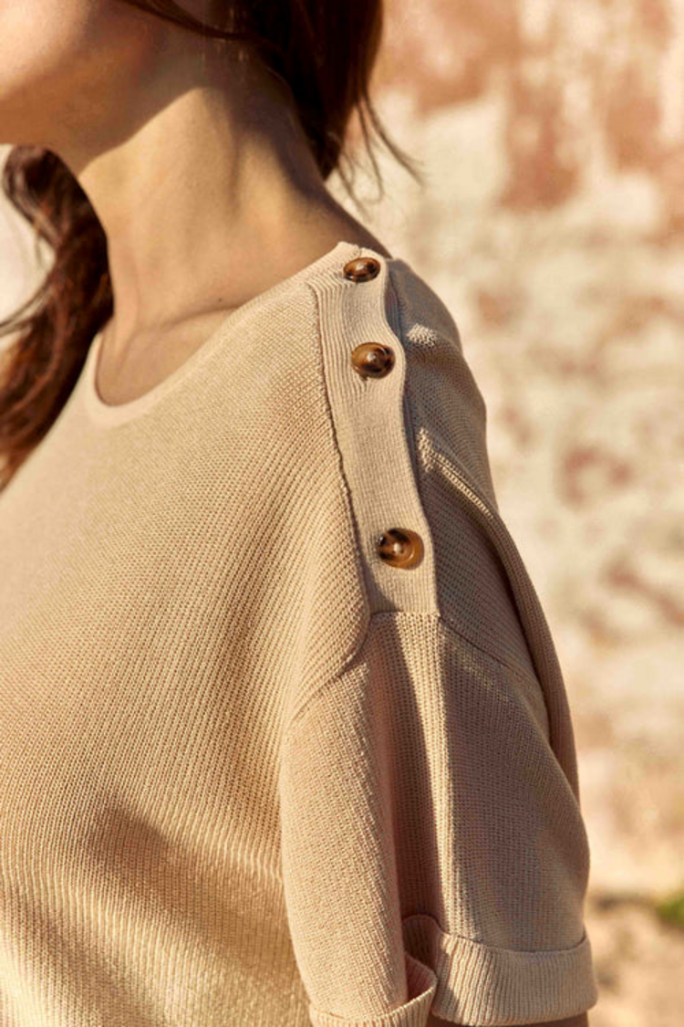 La petite étoile mau buttons deails sweater - beige