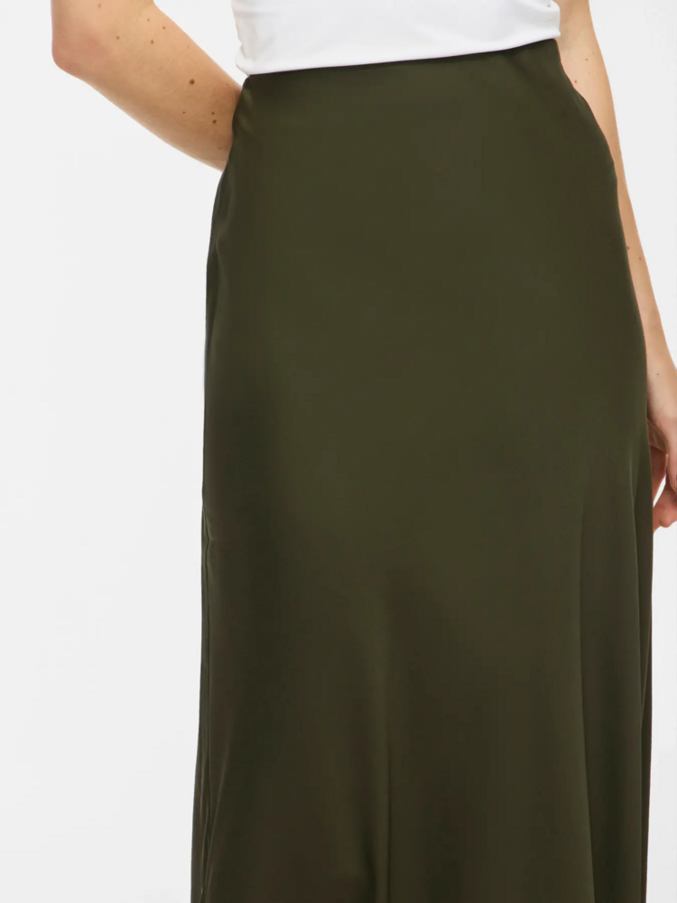 Vila Clothes viellette satin midi skirt - forest green