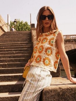 Sillie crochet flower top