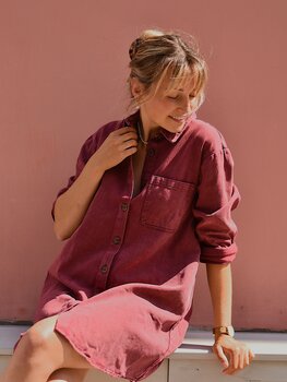 Sillie long sleeve front pocket jeans dress - burgundy