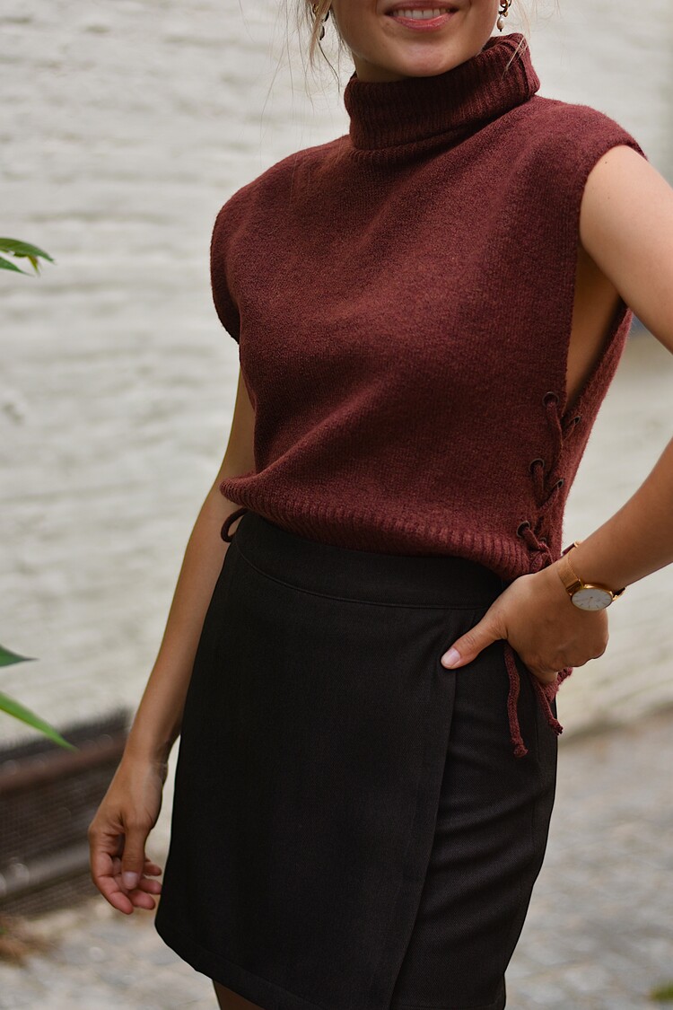 Vila Clothes vilya lace up roll neck debardeur - burgundy