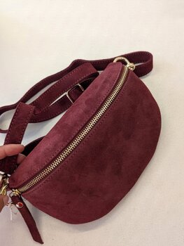 Sillie suede bumbag - burgundy