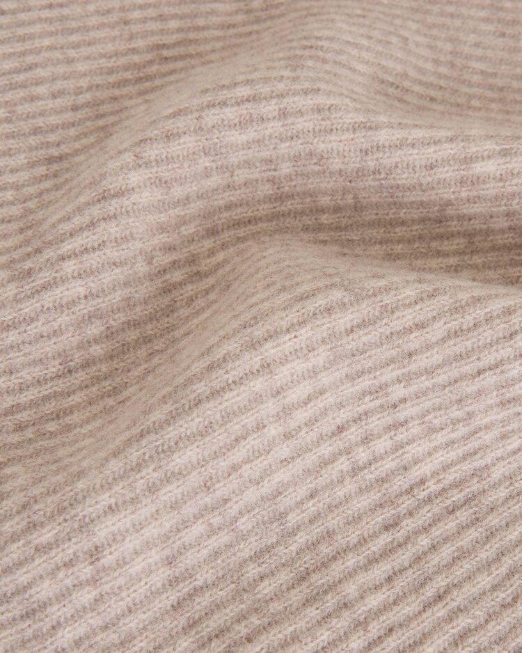 Moss Copenhagen lowee triangle scarf - beige
