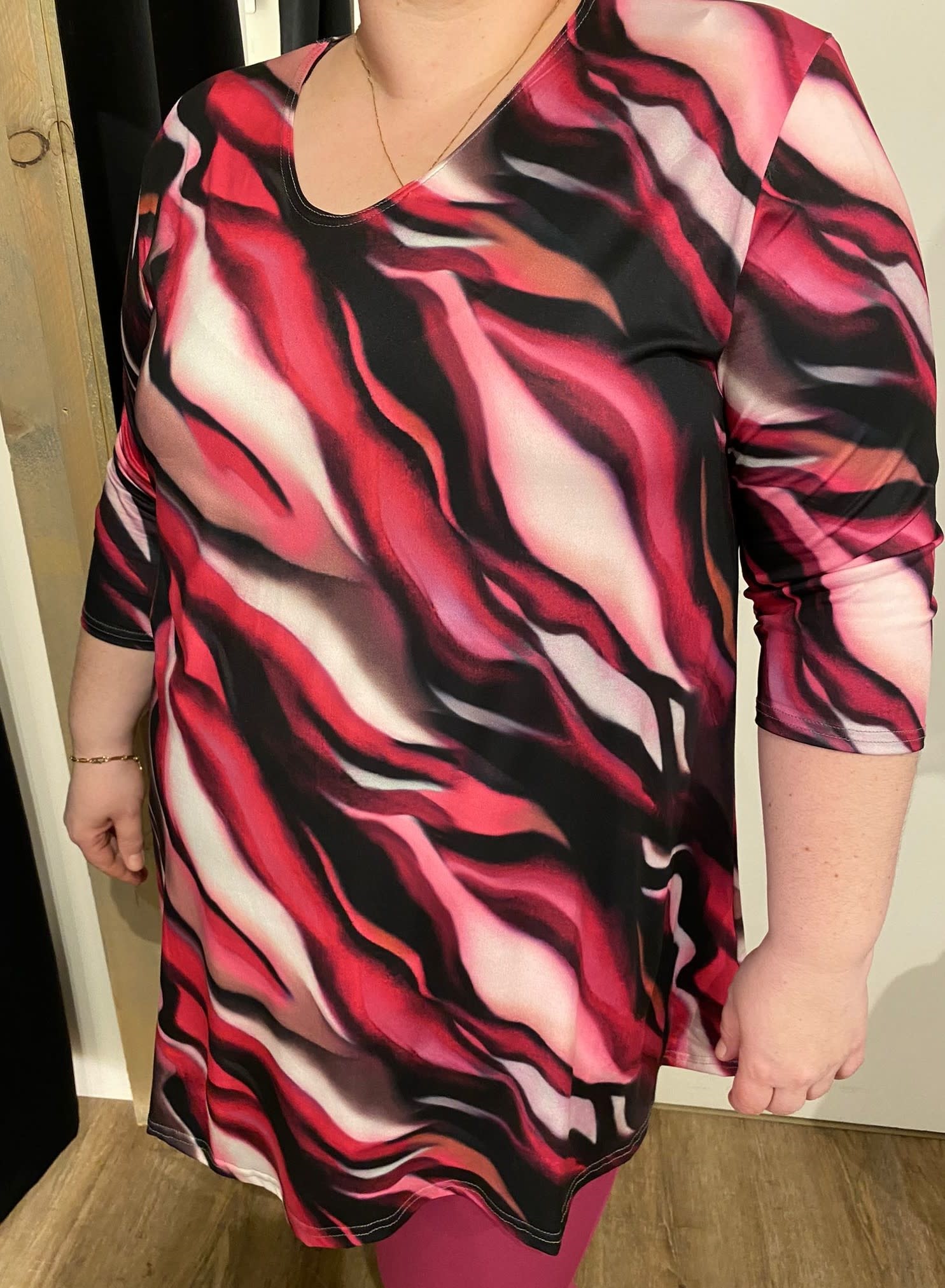 Magna Magna B6004 Tuniek lang Alijn Fuchsia Rain 2 Beetjes Meer