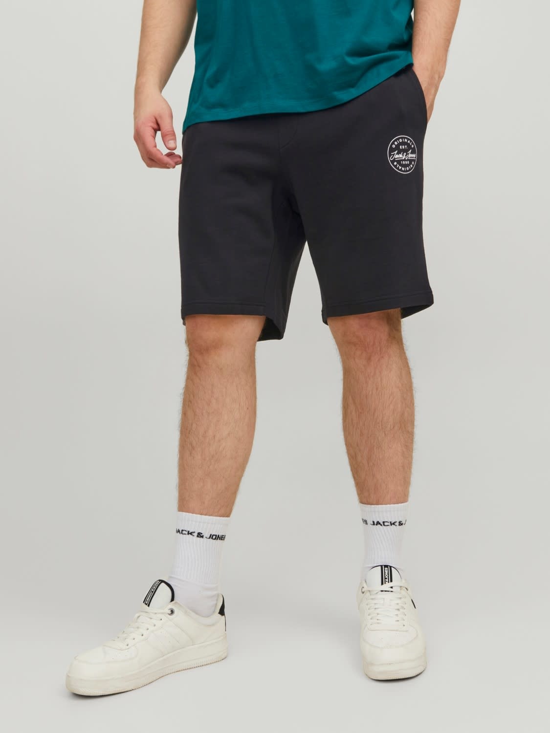 JACK&JONES PLUS JPSTSHARK SWEAT SHORTS AT PLS (3 kleuren)