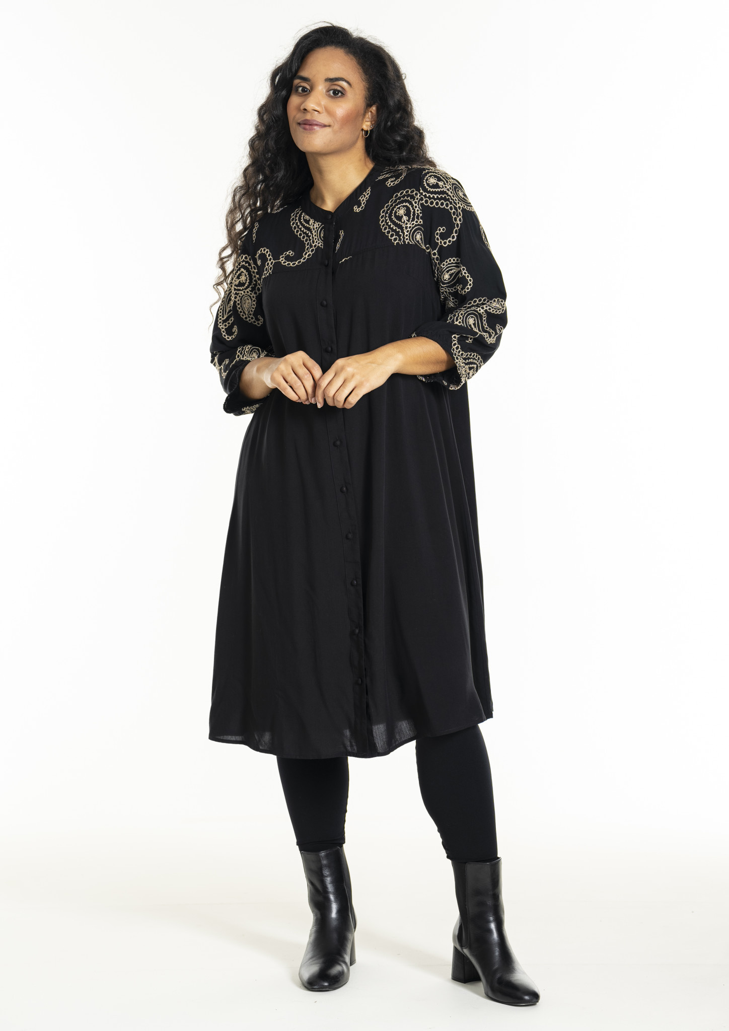 Studio SGunder Dress with embroidery