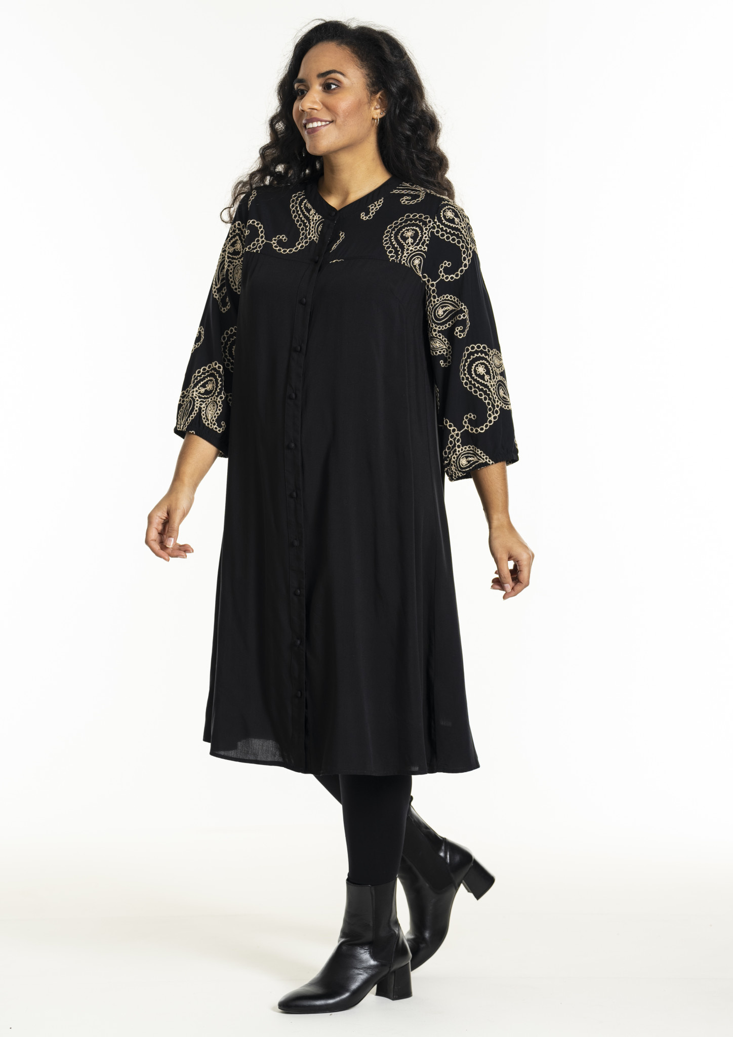 Studio SGunder Dress with embroidery