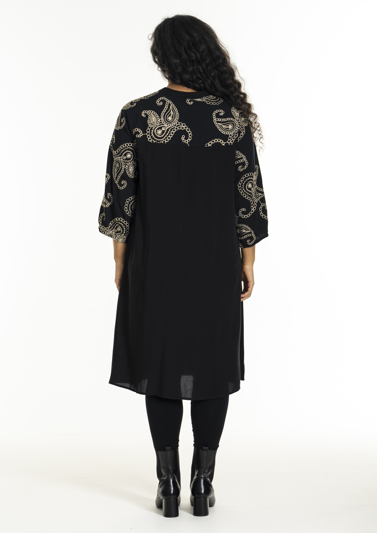 Studio SGunder Dress with embroidery