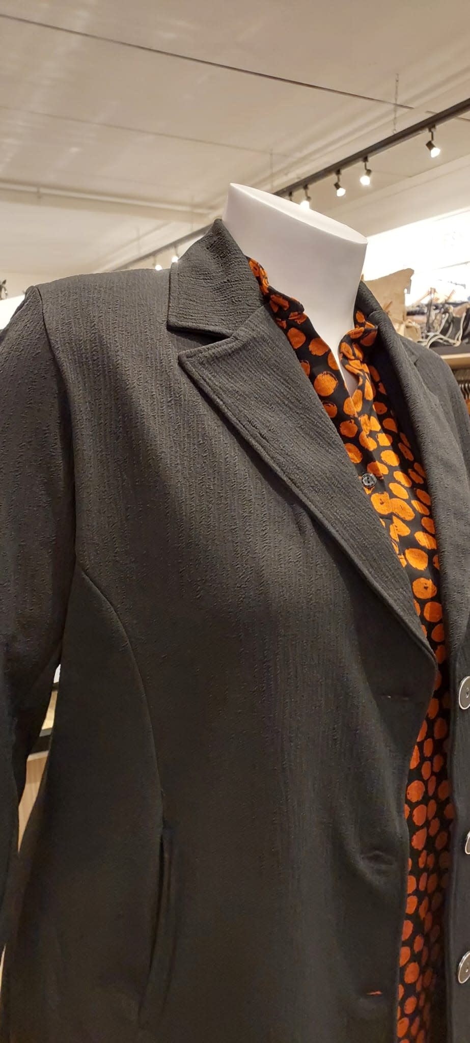 Magna Magna N-2101 Blazer extra lang met zakken