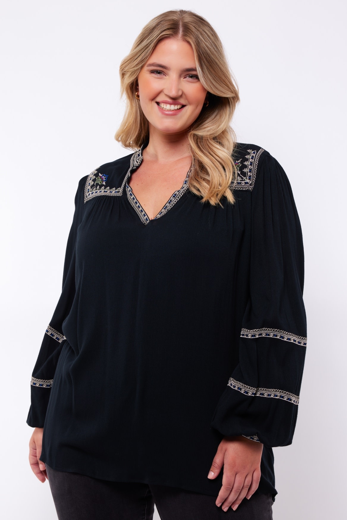 Exxcellent Barina top