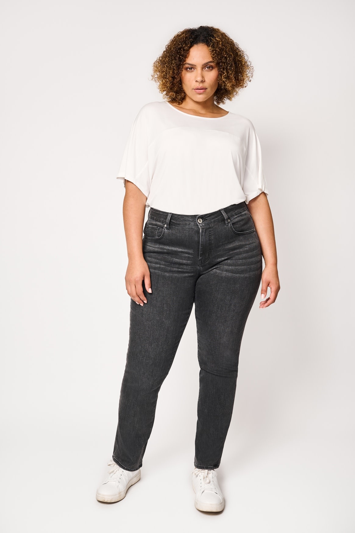 Exxcellent Katie straight leg jeans