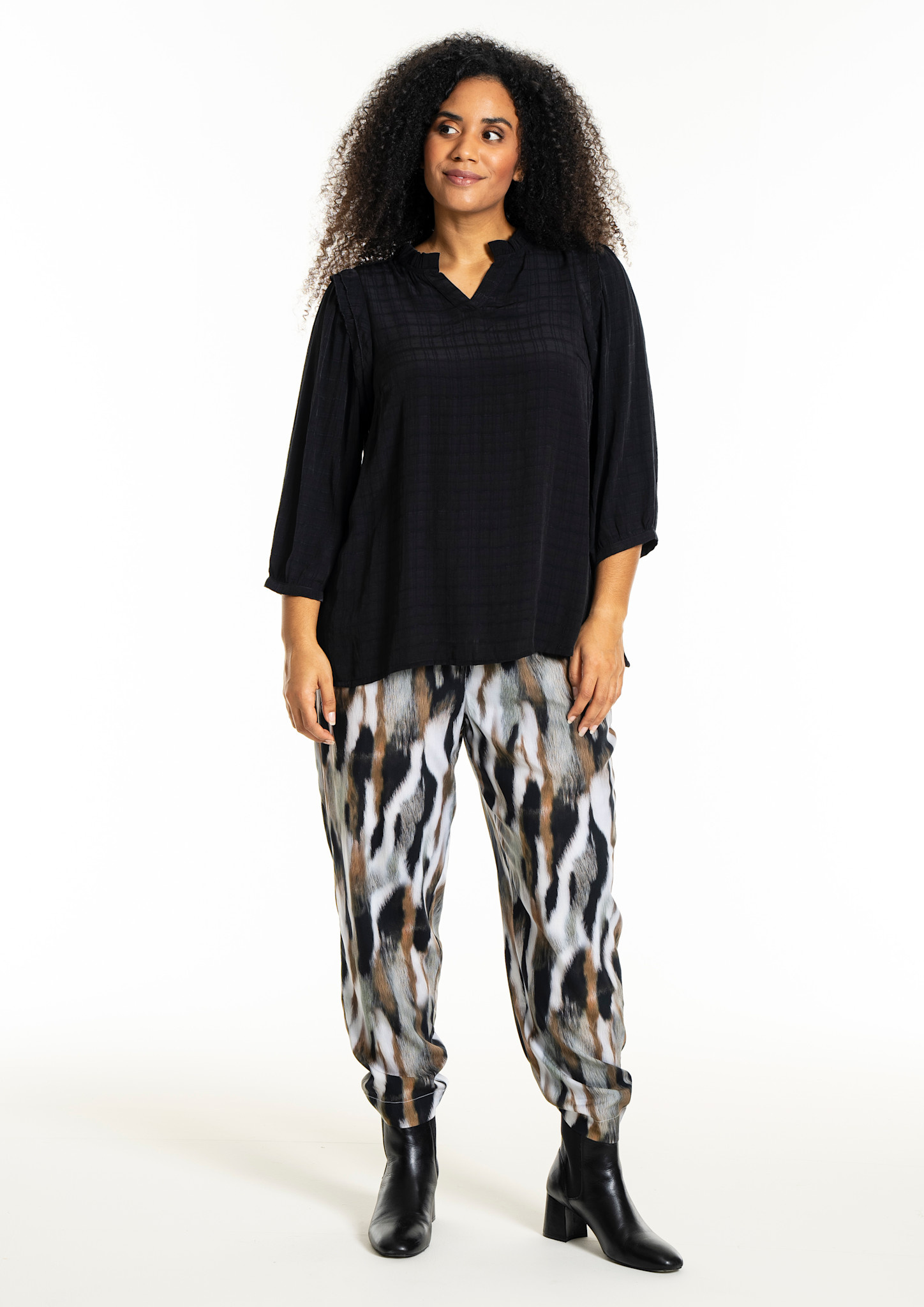 Studio SLilly Shirt with flounces