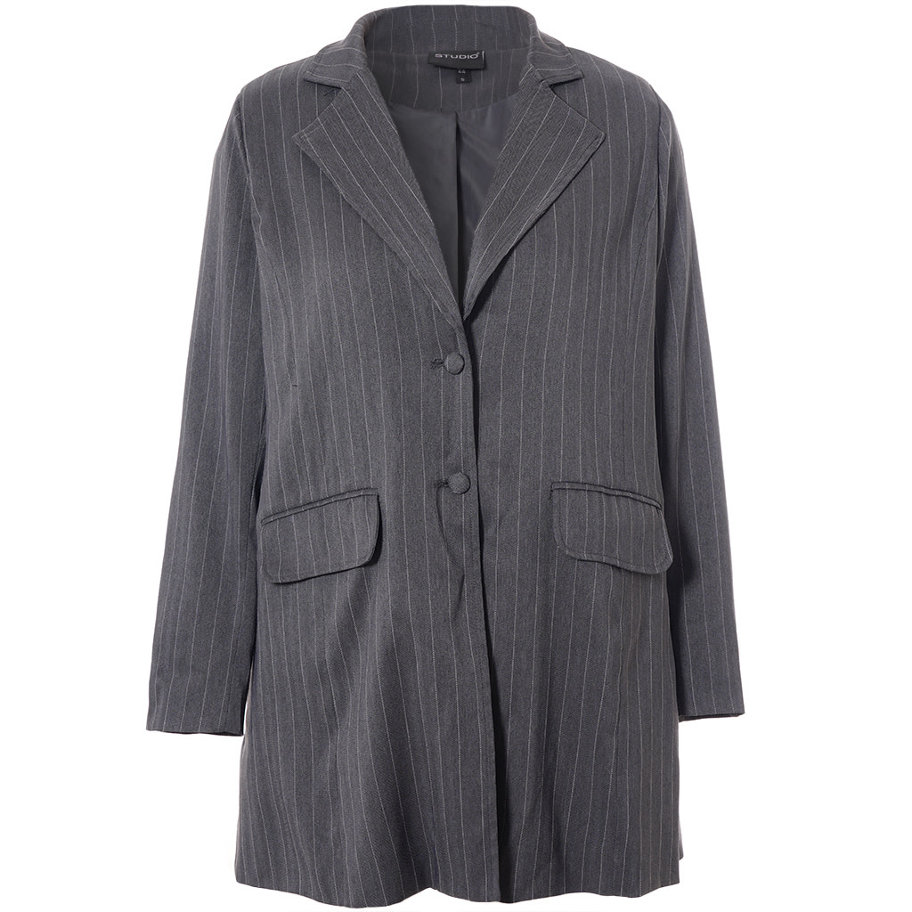 Studio SNyah business jacket