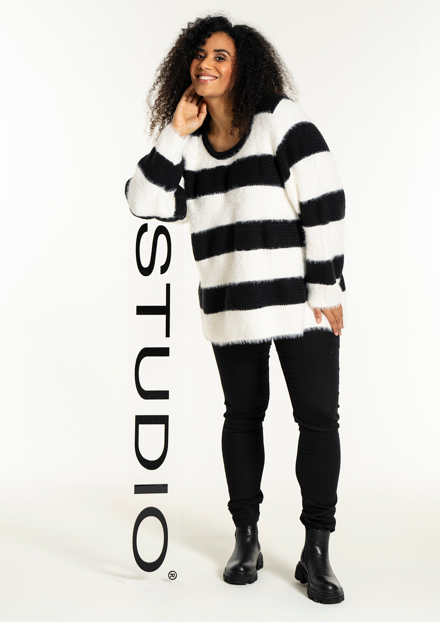 Studio SNoralise Sweater with stripes